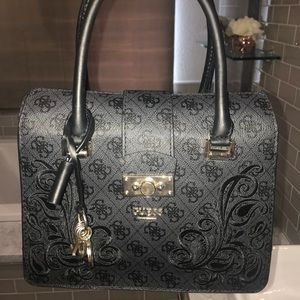 Brand new Guess bag and purse!!!!!